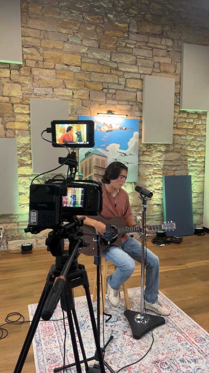 Eli Sanderson: Local musician from Normal, IL, creating original music and live performances.