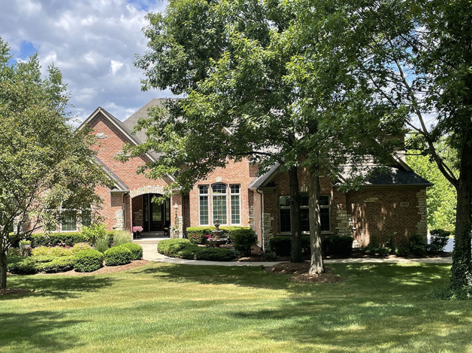 Crystal Lake Lawn Maintenance