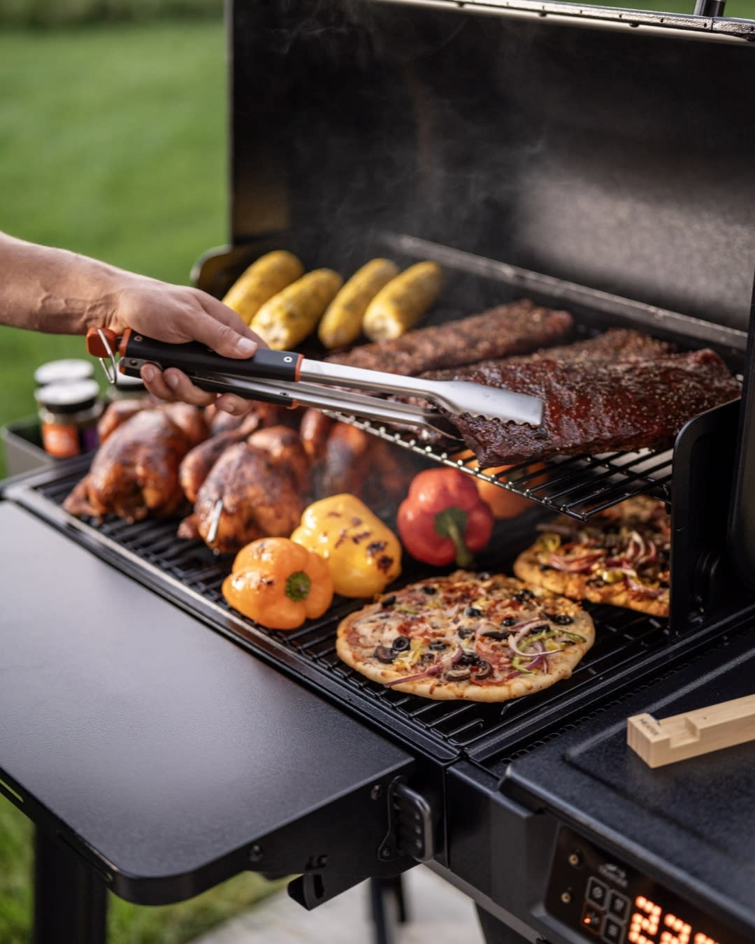 Thanksgrilling at Sunshine Ace Hardware