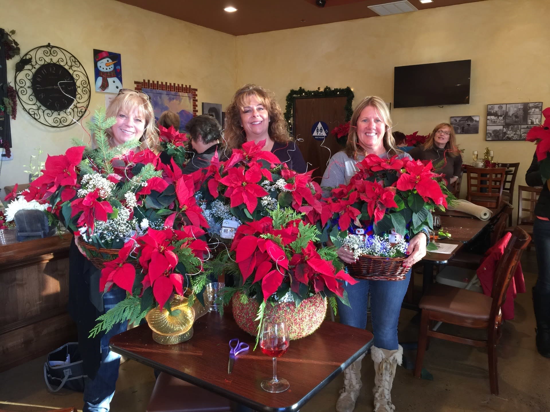 Floral Class at Barsetti Vineyards, Dec 9, 2021 6-8pm. Call for details and reservations.