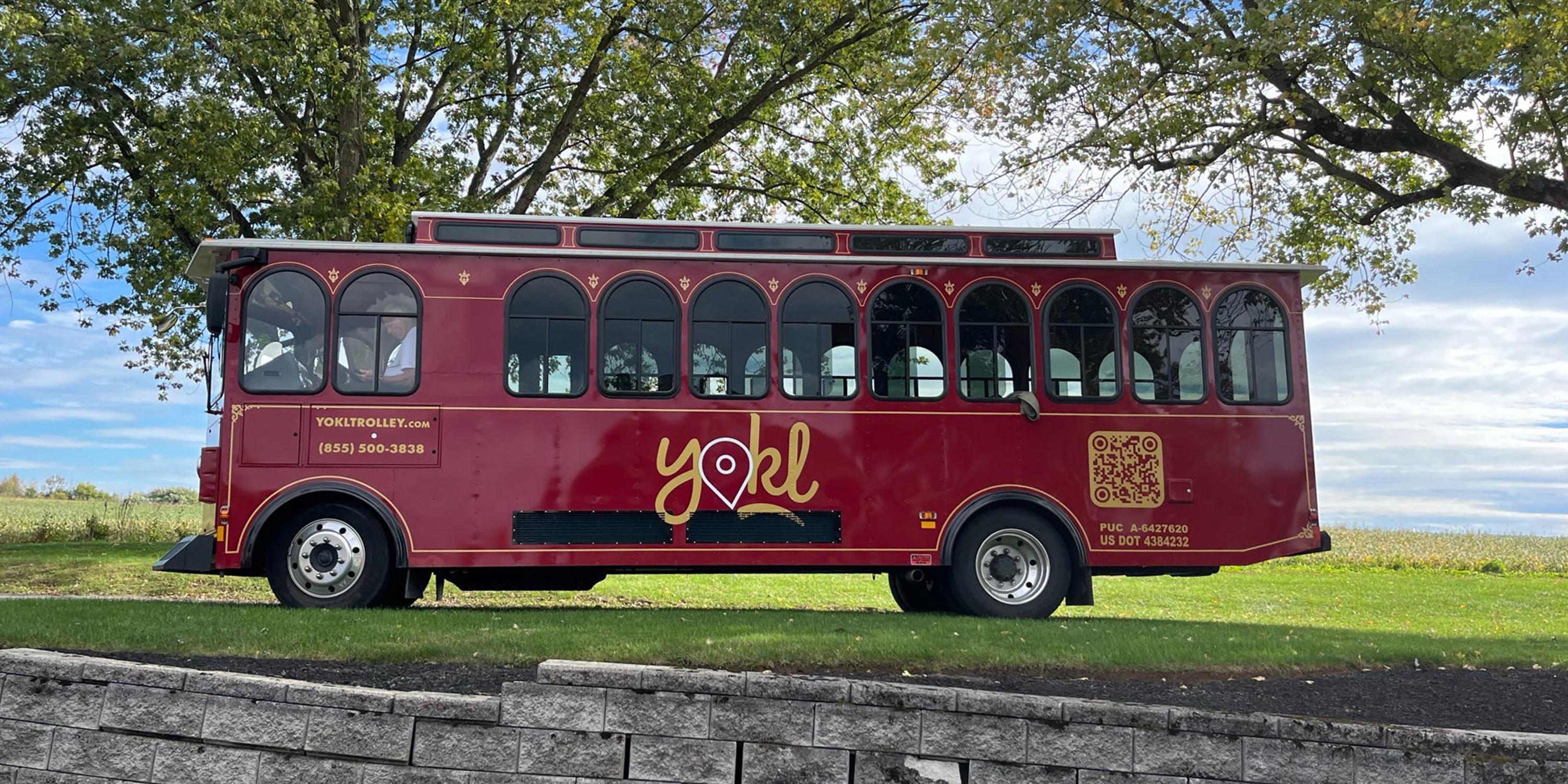 25-seat vintage-style trolley used for group culinary and heritage tours
