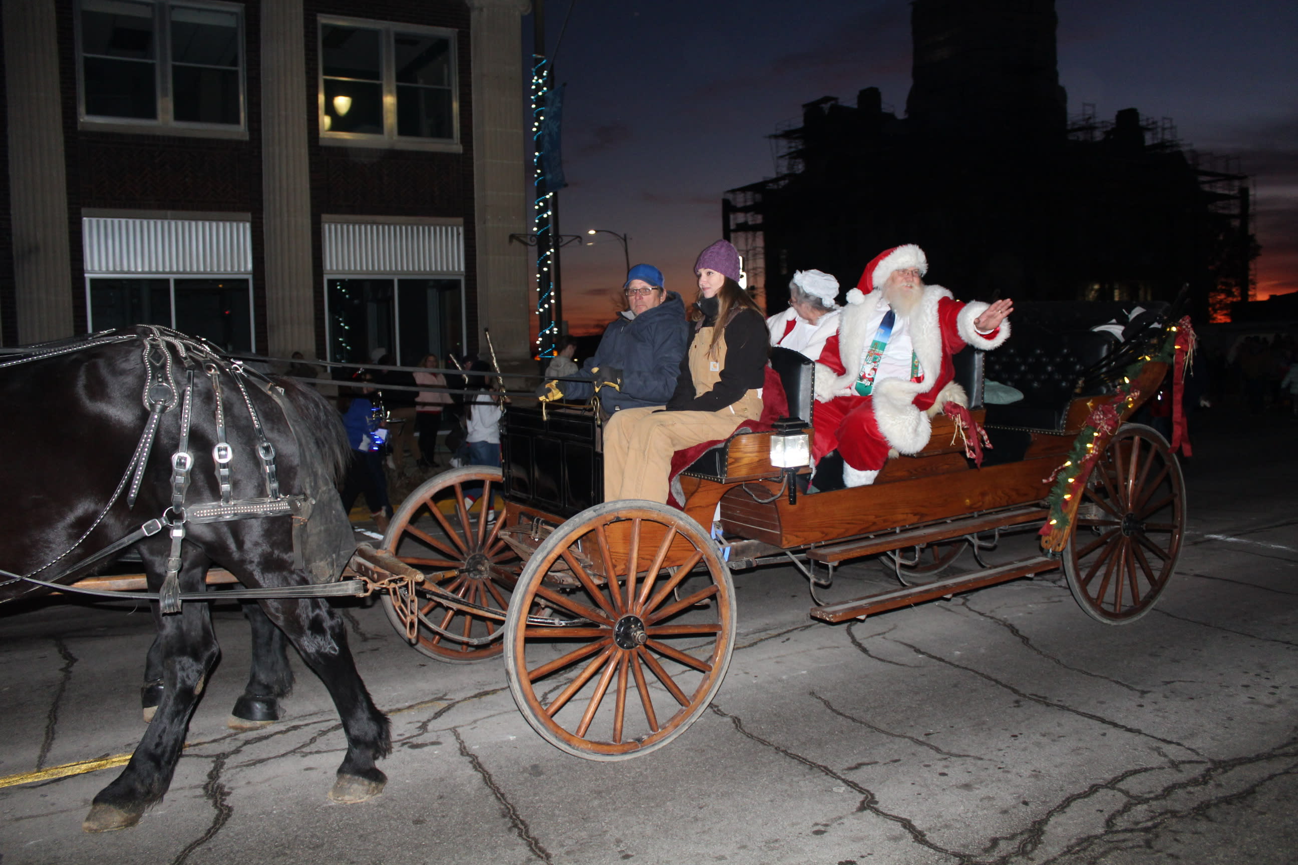 Holiday Stroll Marshalltown Area Chamber of Commerce