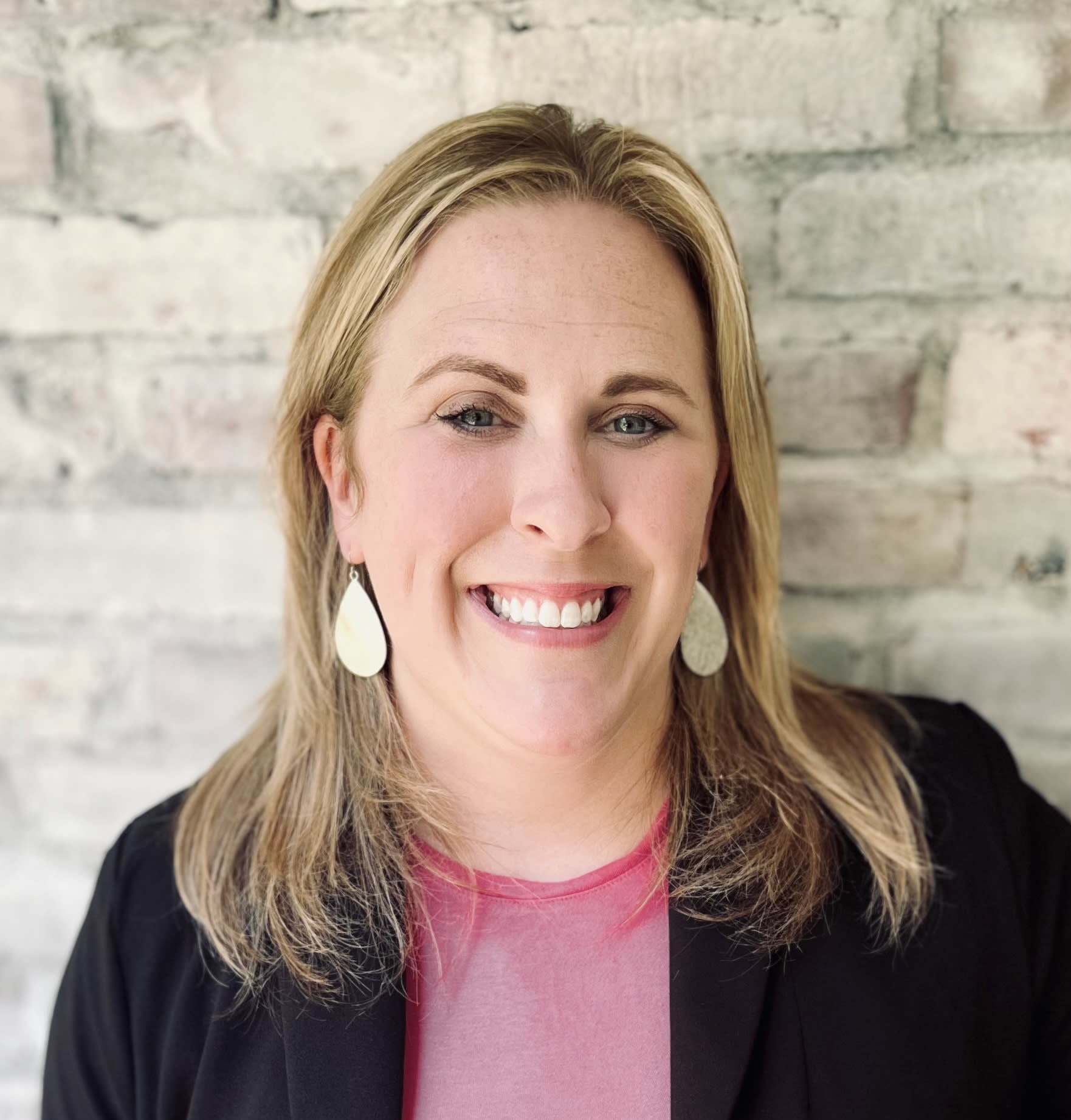 Emily Luth, Educational Consultant