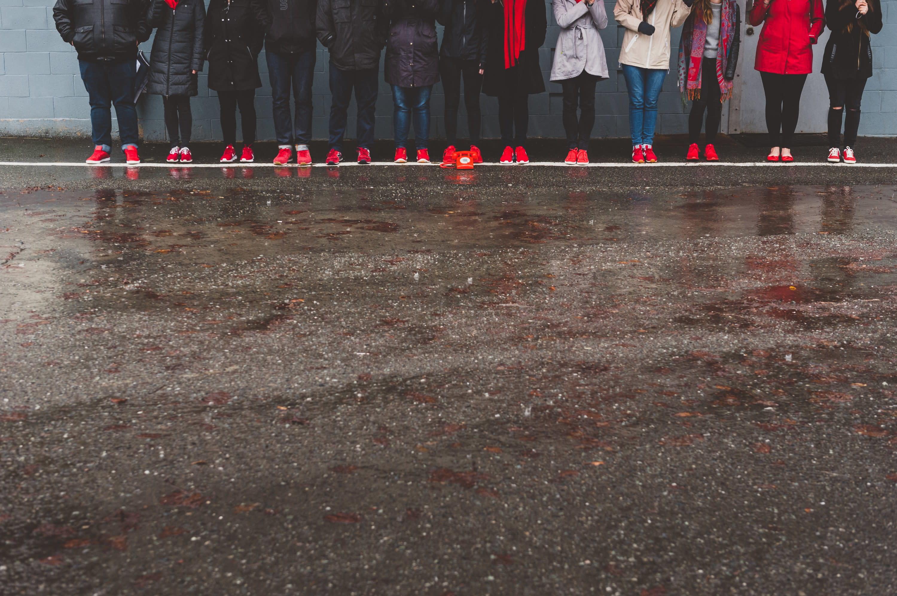 ringpartner red shoes