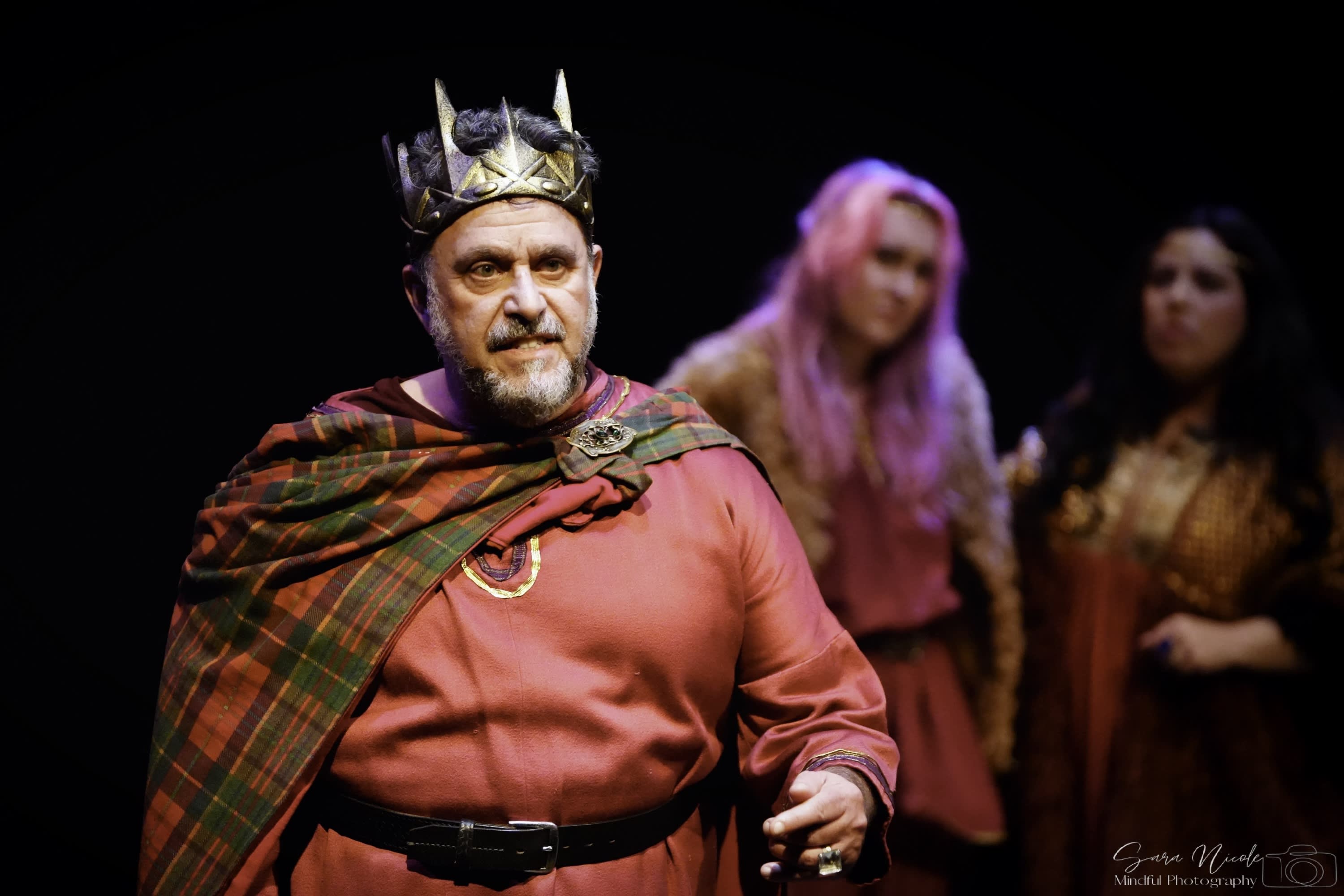 Carl Lucania as Cymbeline, Skyelar Clouse as Cloten, Alejandra Wahl as the Queen