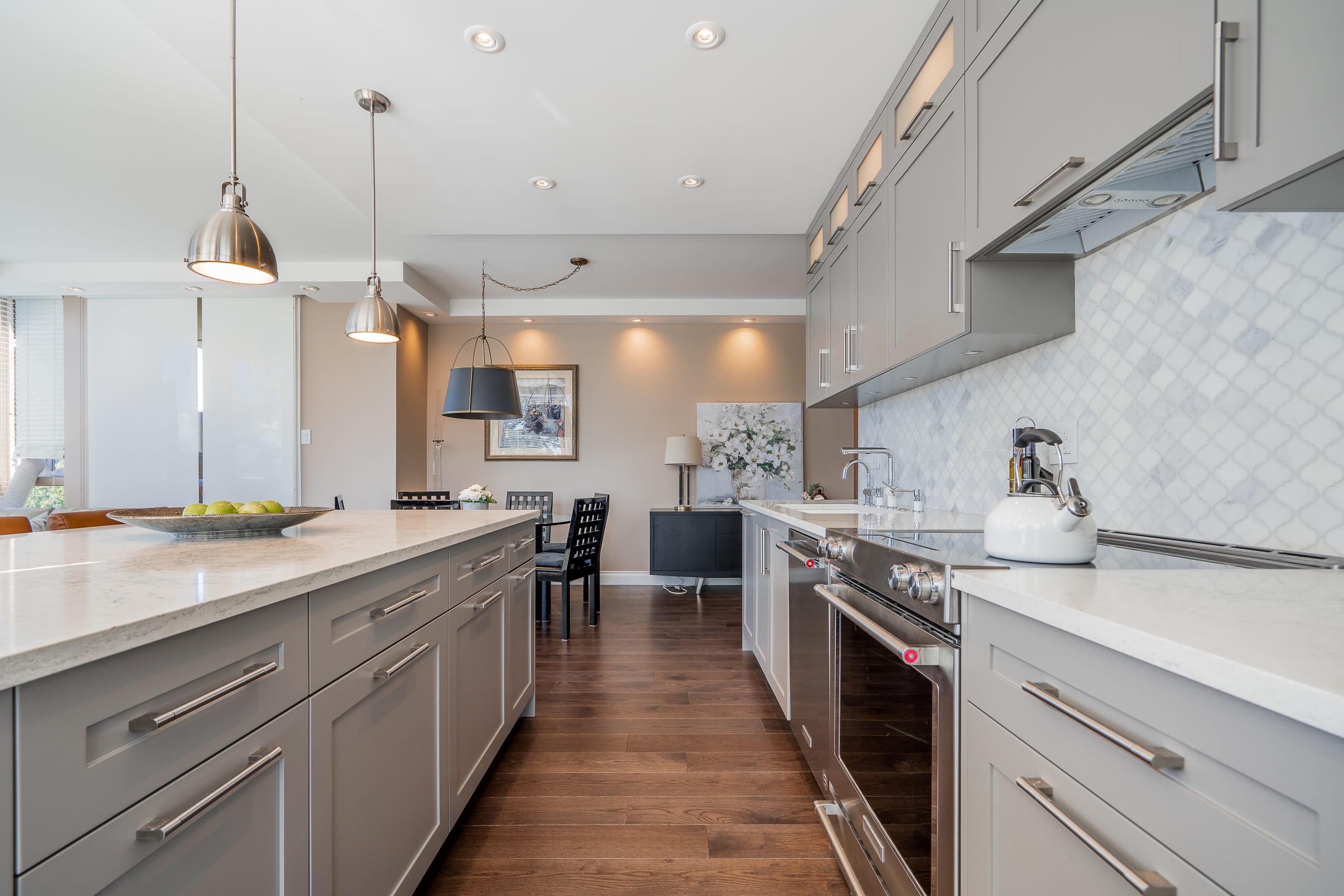 kitchen-renovation-condo-by-enzo-design-build-burnaby