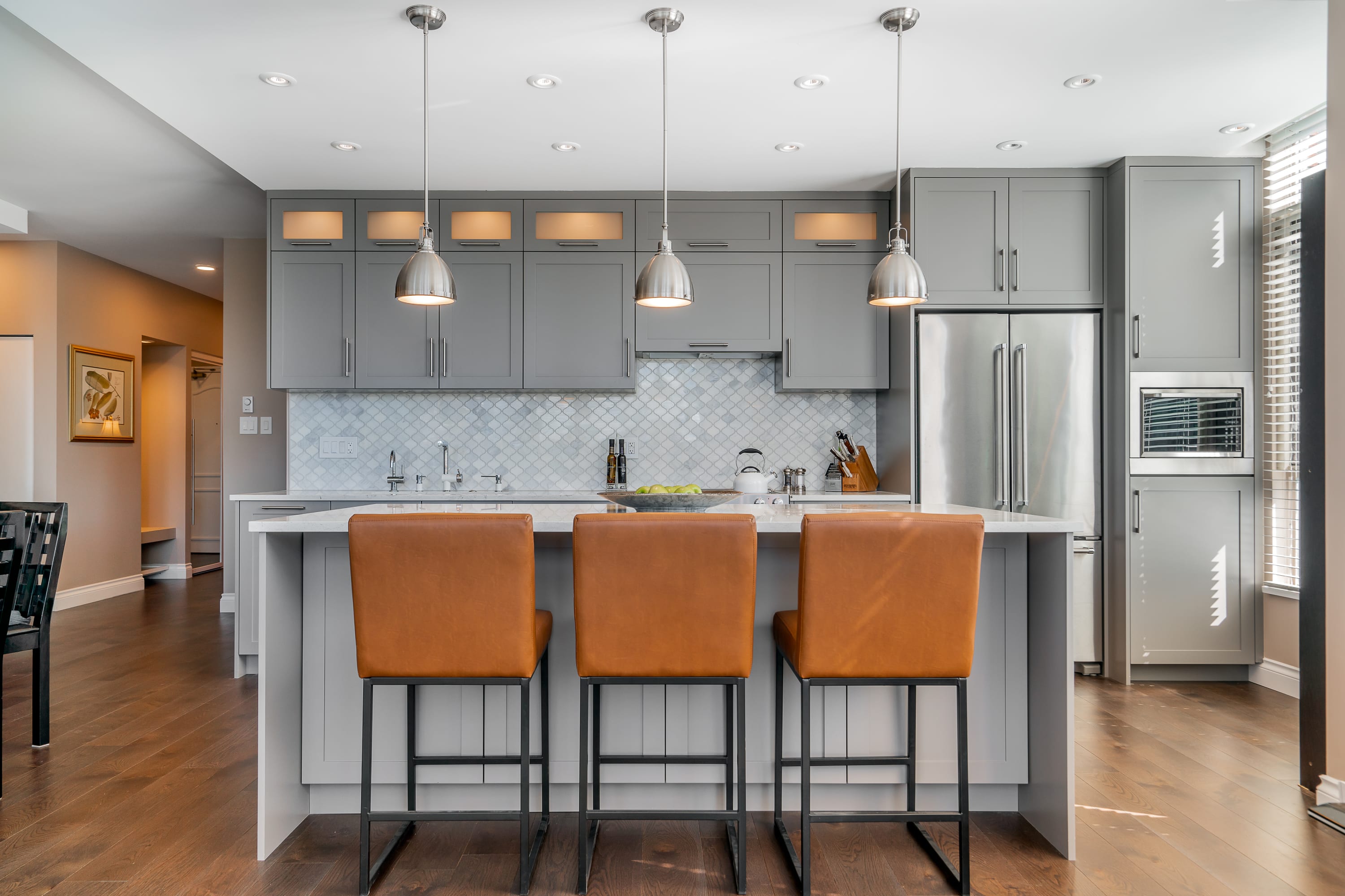 kitchen-renovation-in-condominium-burnaby-by-enzo-design-build