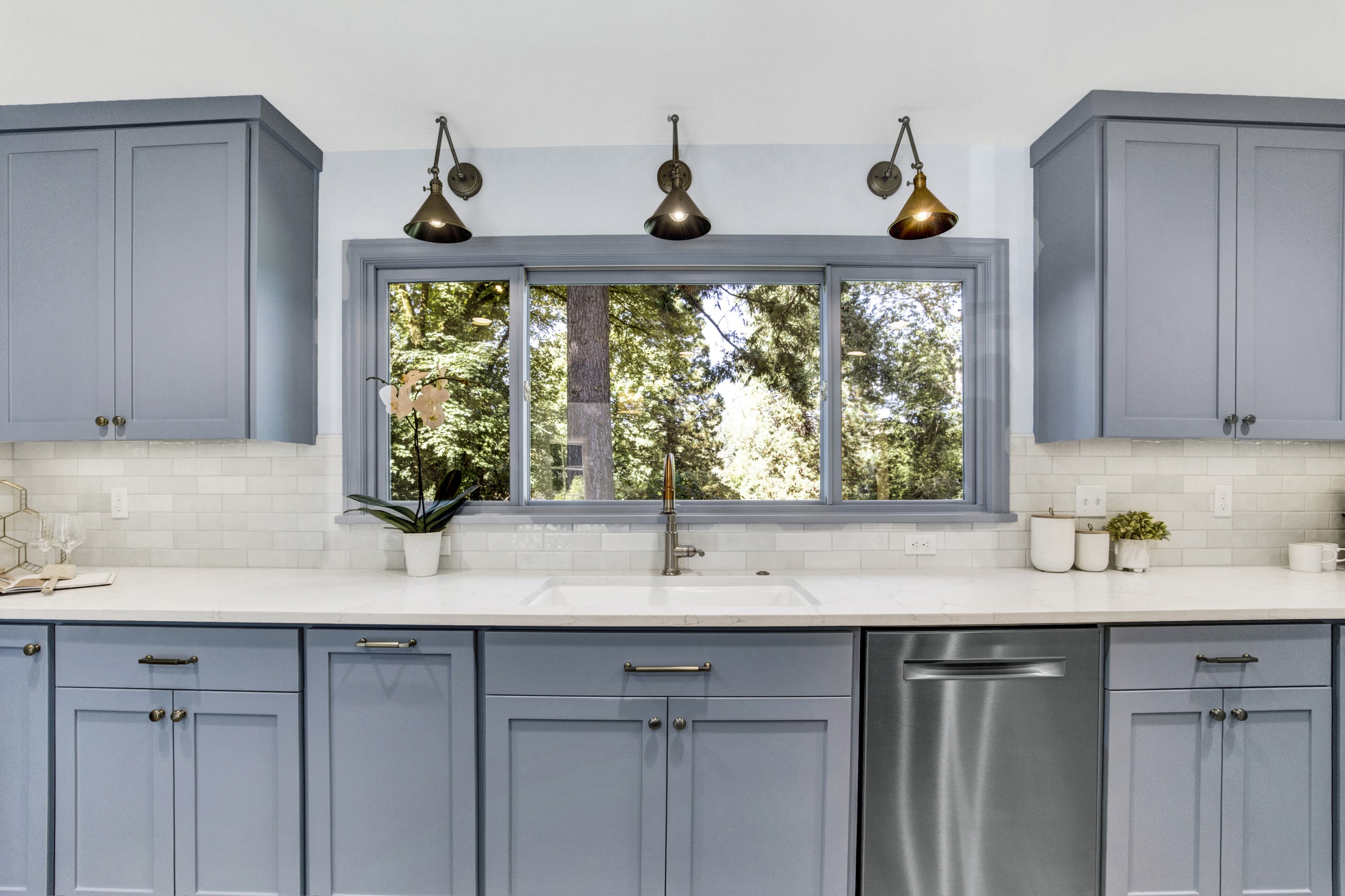 cooper-design-build-blue-kitchen-cabinets