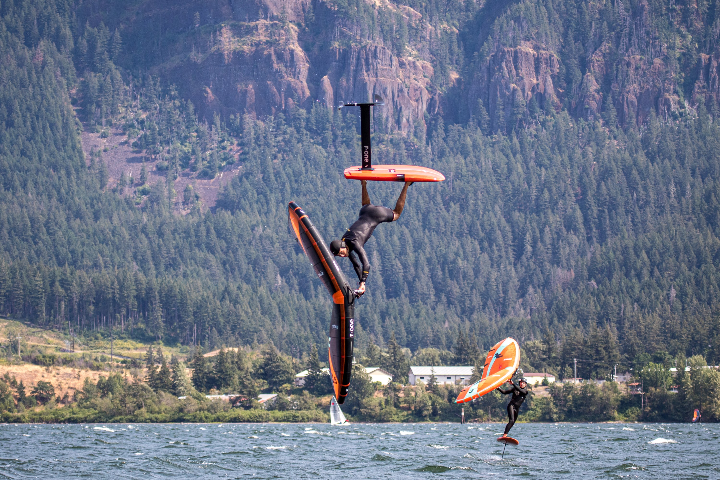 BRIDGE OF THE GODS KITE& WING FESTIVAL