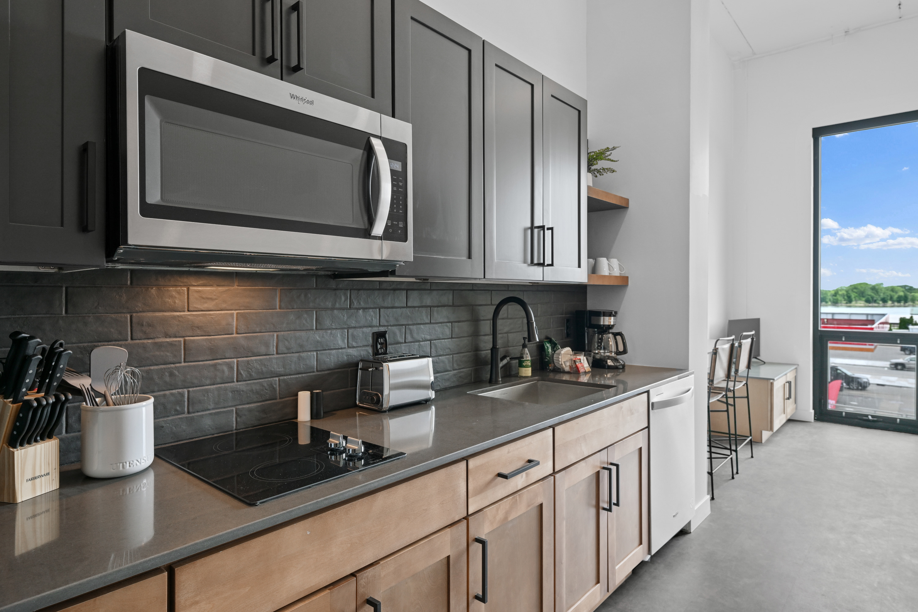 Urbane424 Furnished Kitchen