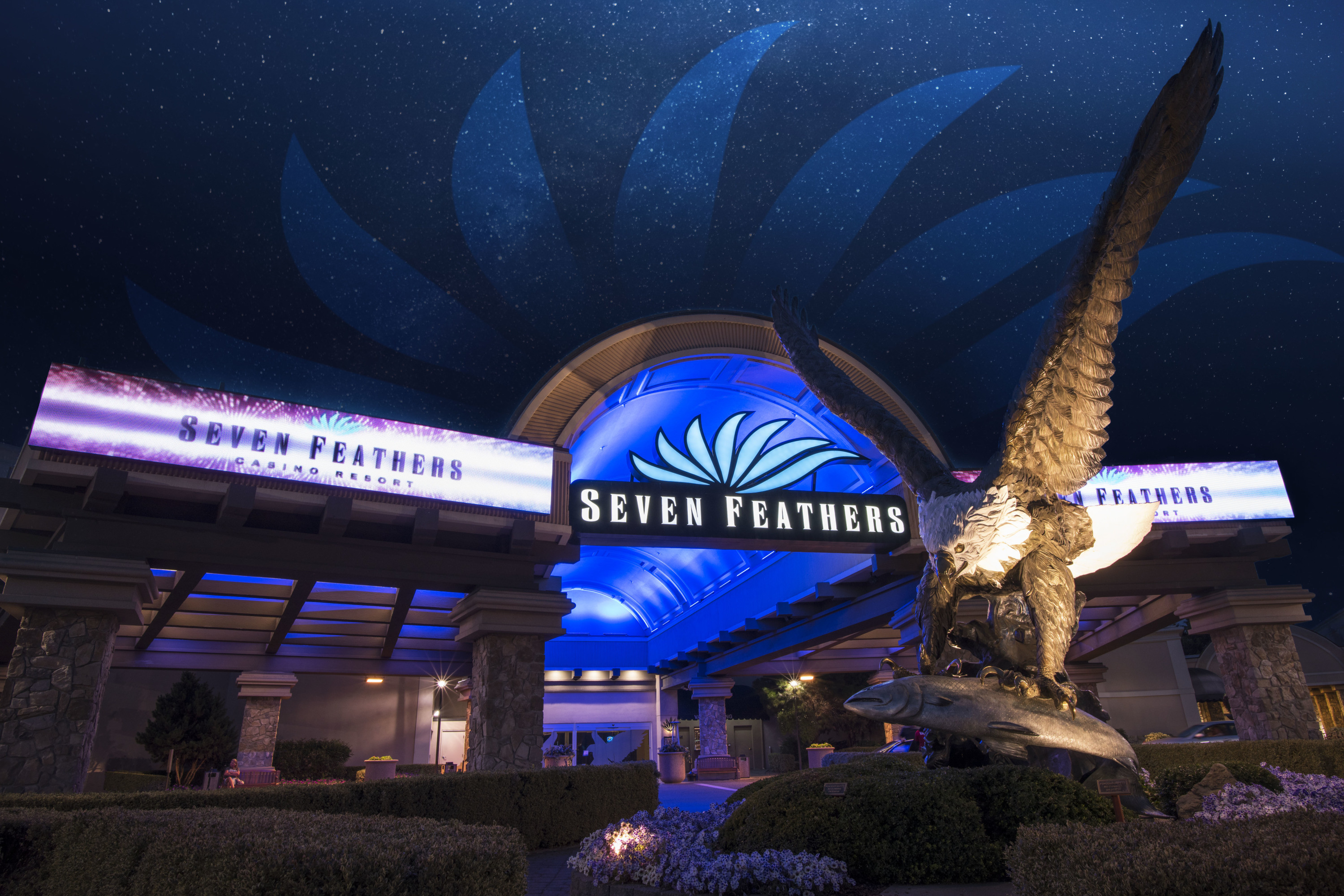 seven feathers casino resort photos