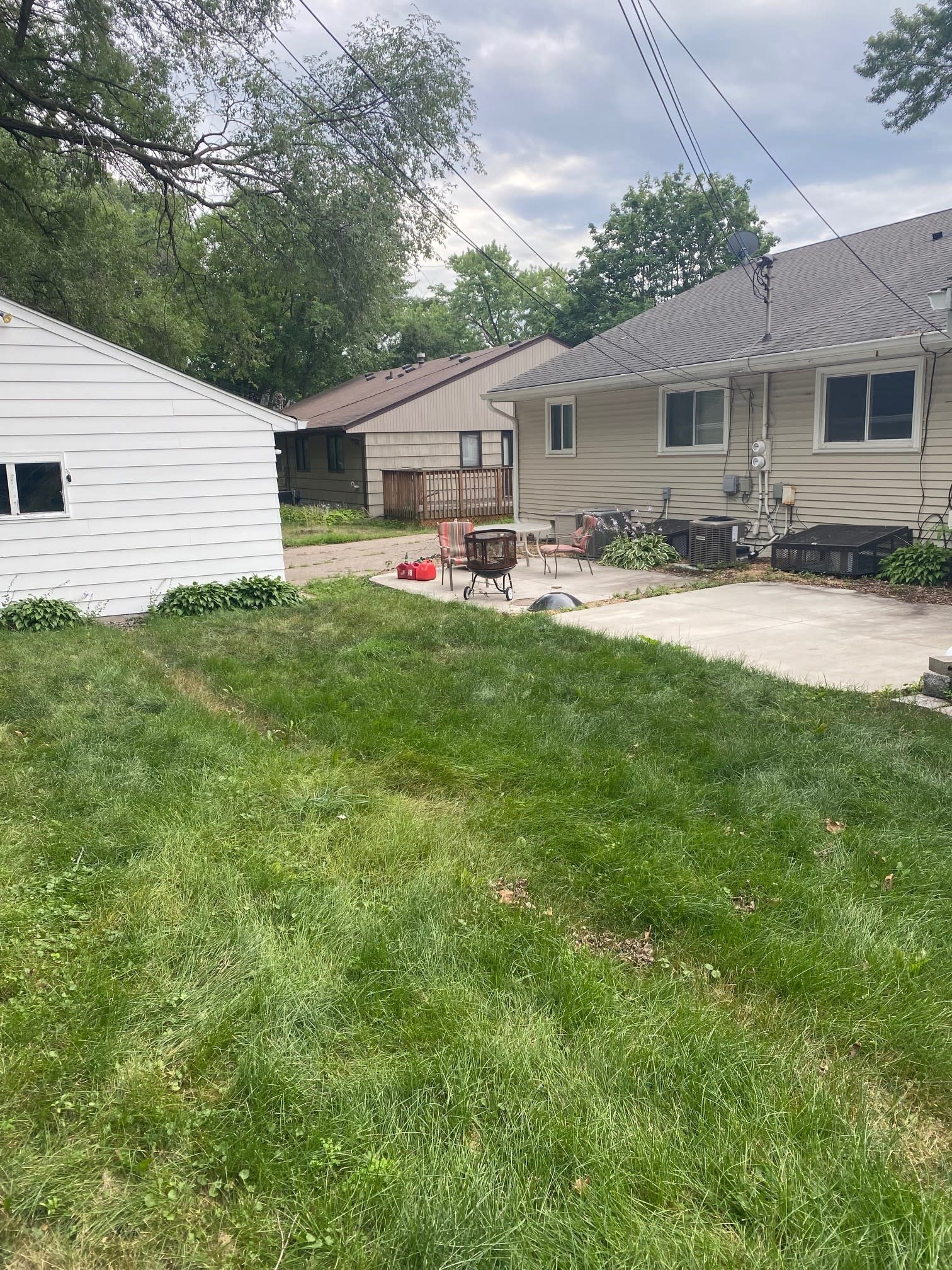 Duplex Room for Rent - Backyard