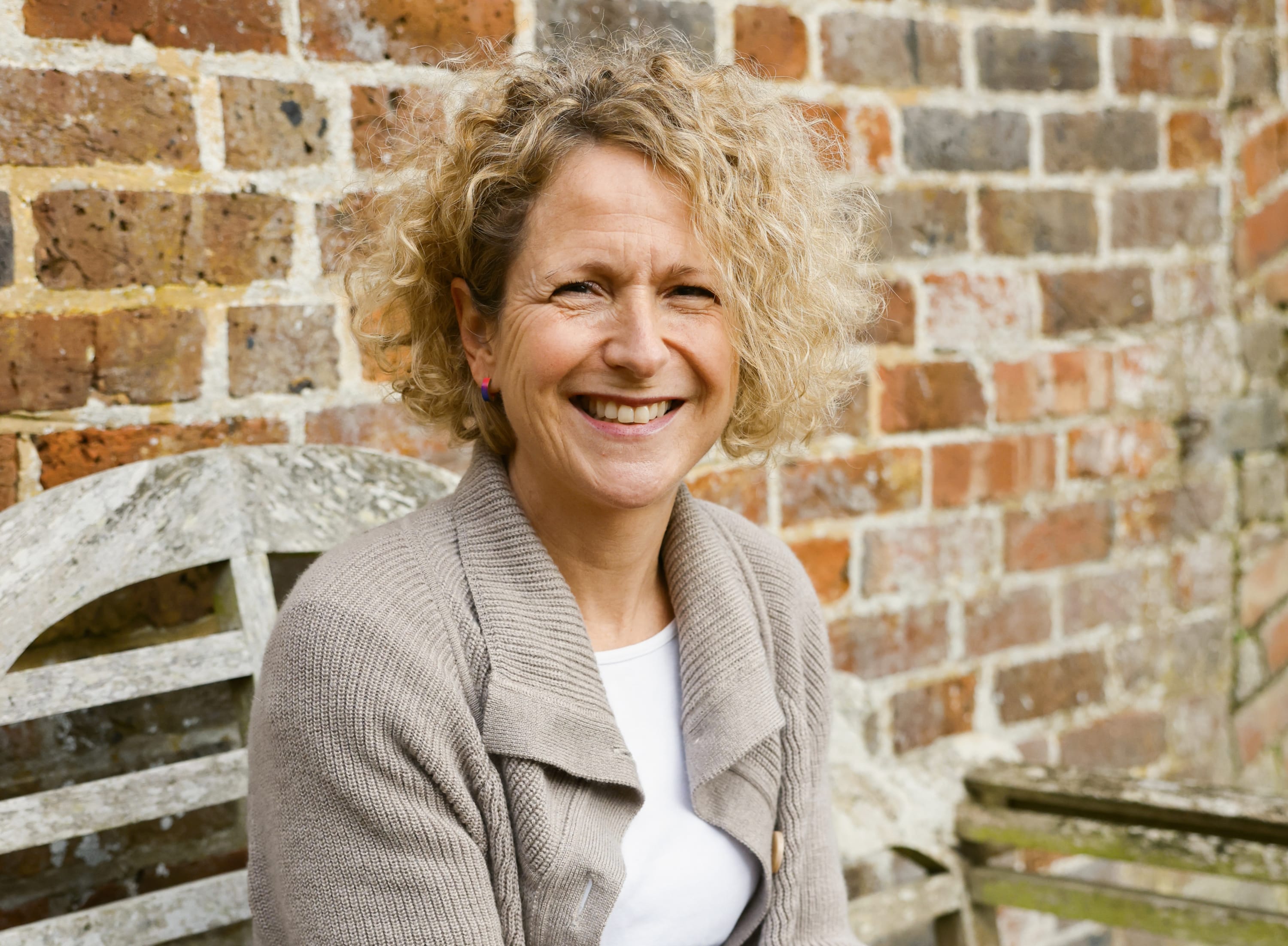 Arabella divorce coach