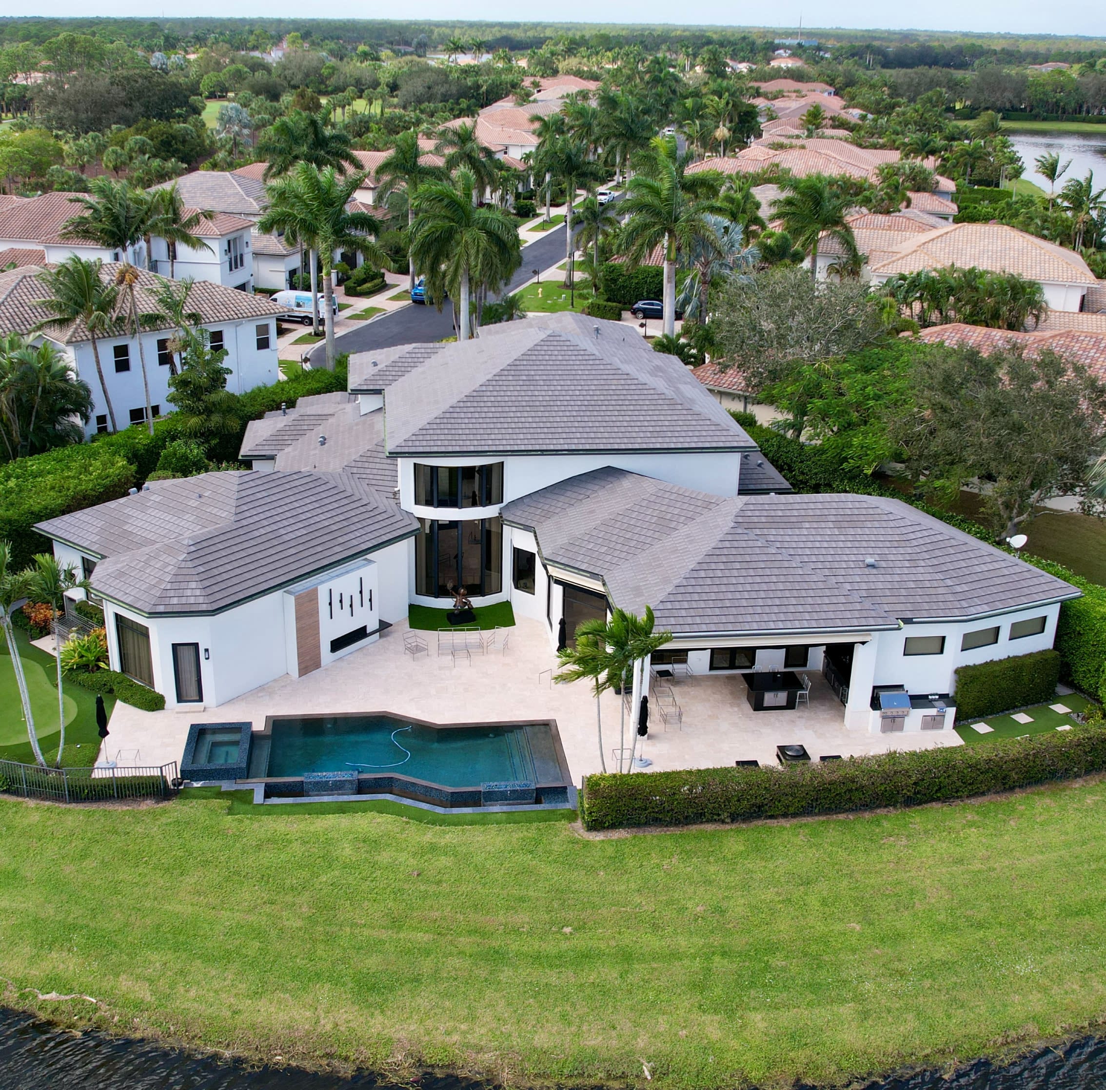 Roofing Palm Beach Gardens. Installed Flat tile on this roof. Color is Sierra Madre.