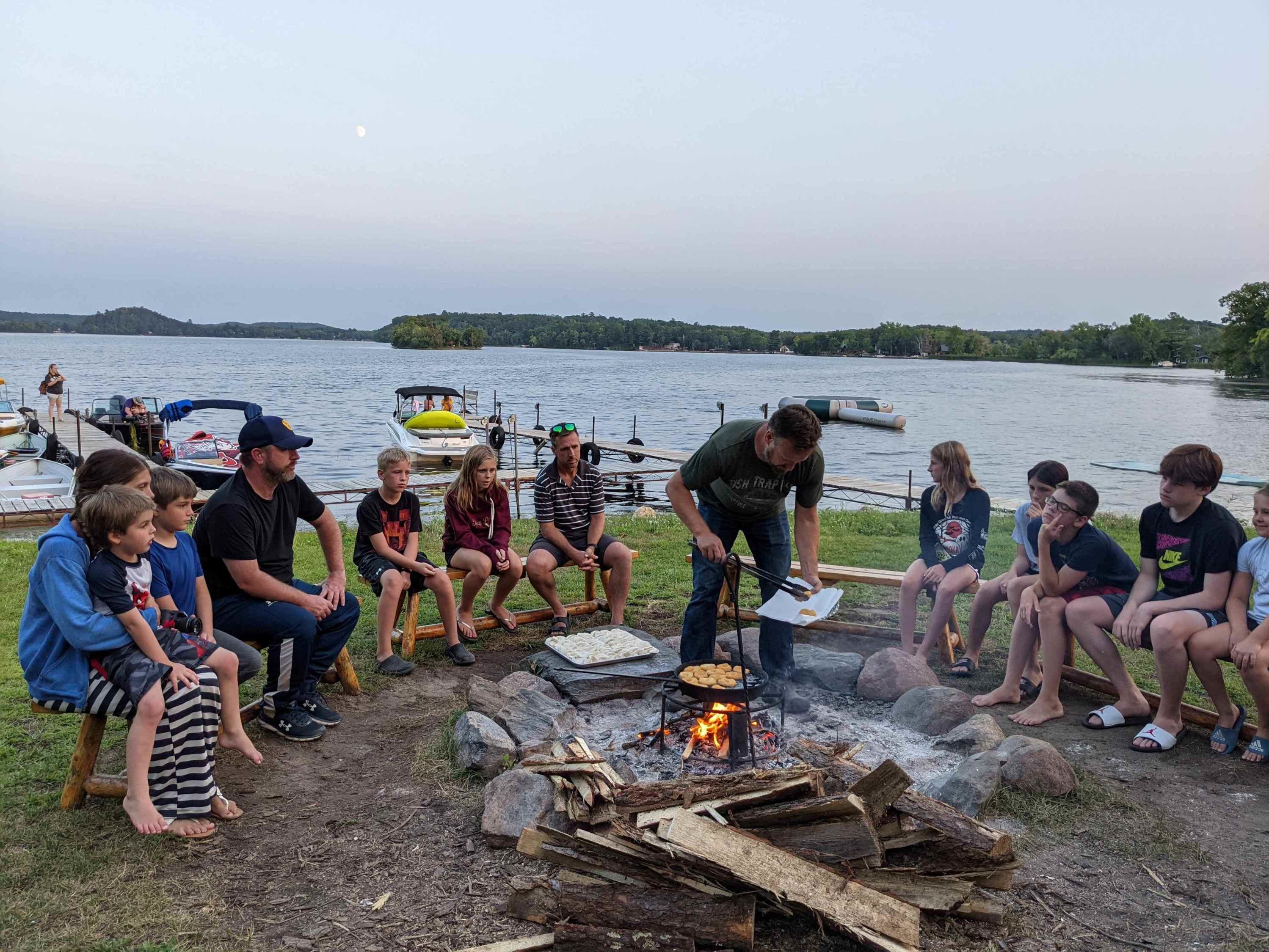 Campfire Bay is a Brainerd Lakes Area resort with organized activities like weekly donuts over the fire