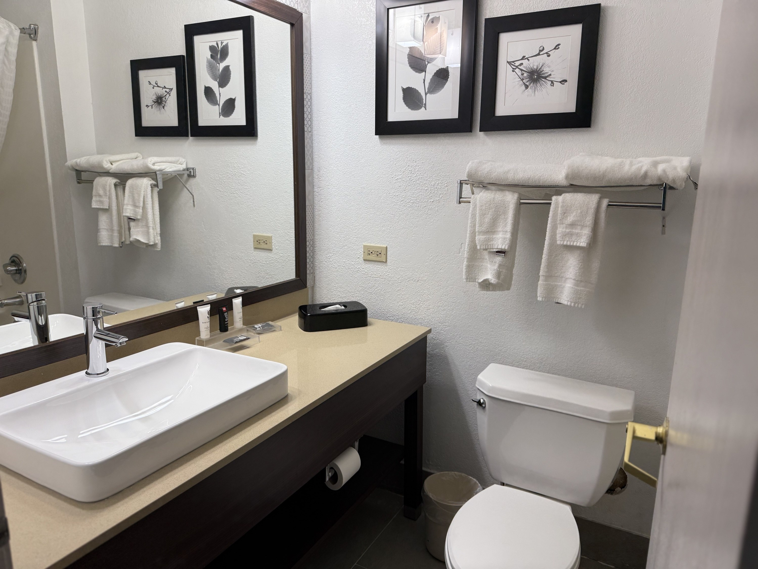 Country Inn & Suites by Radisson, Elgin, IL