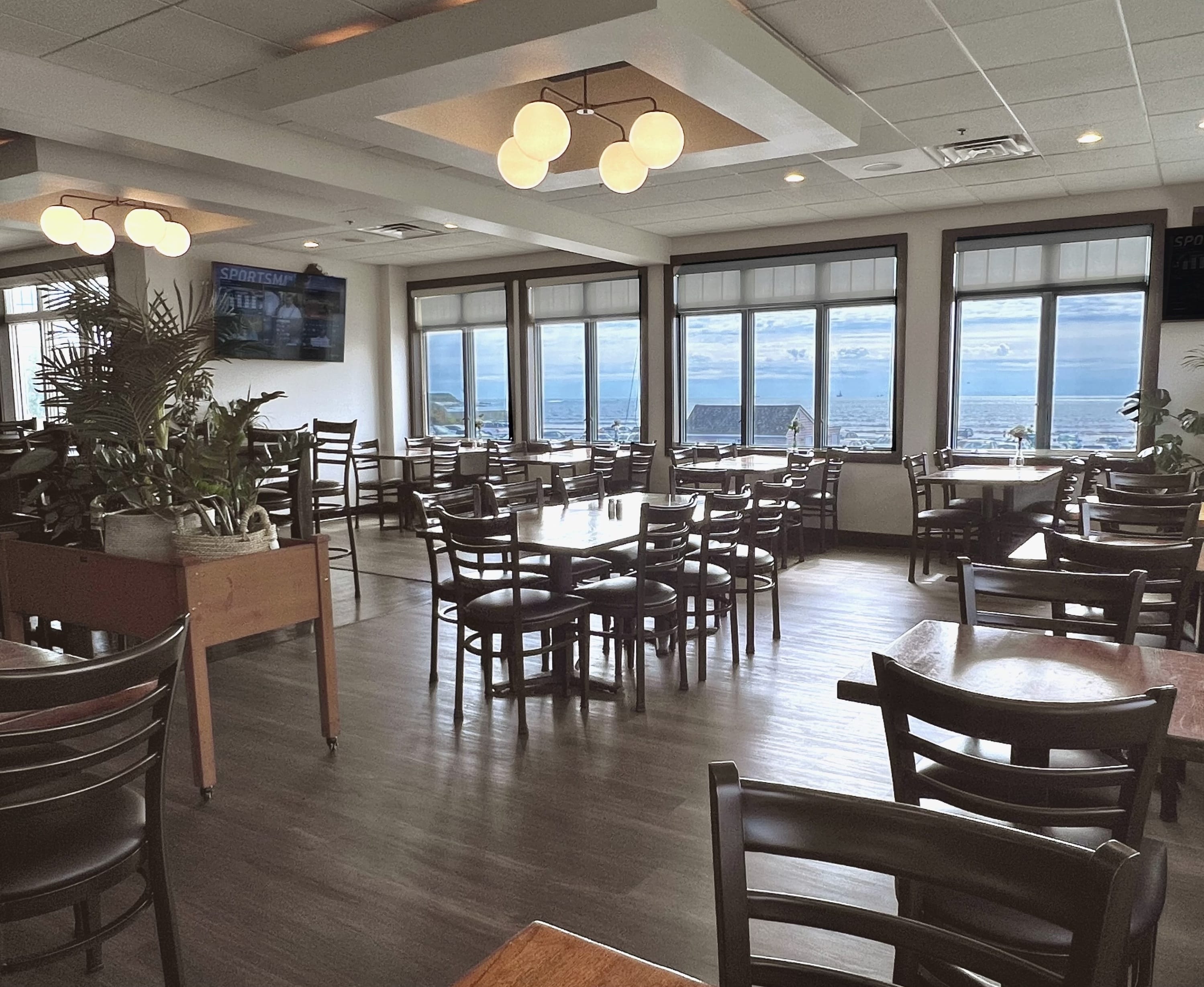 Tickets Restaurant & Patio - Dining Room