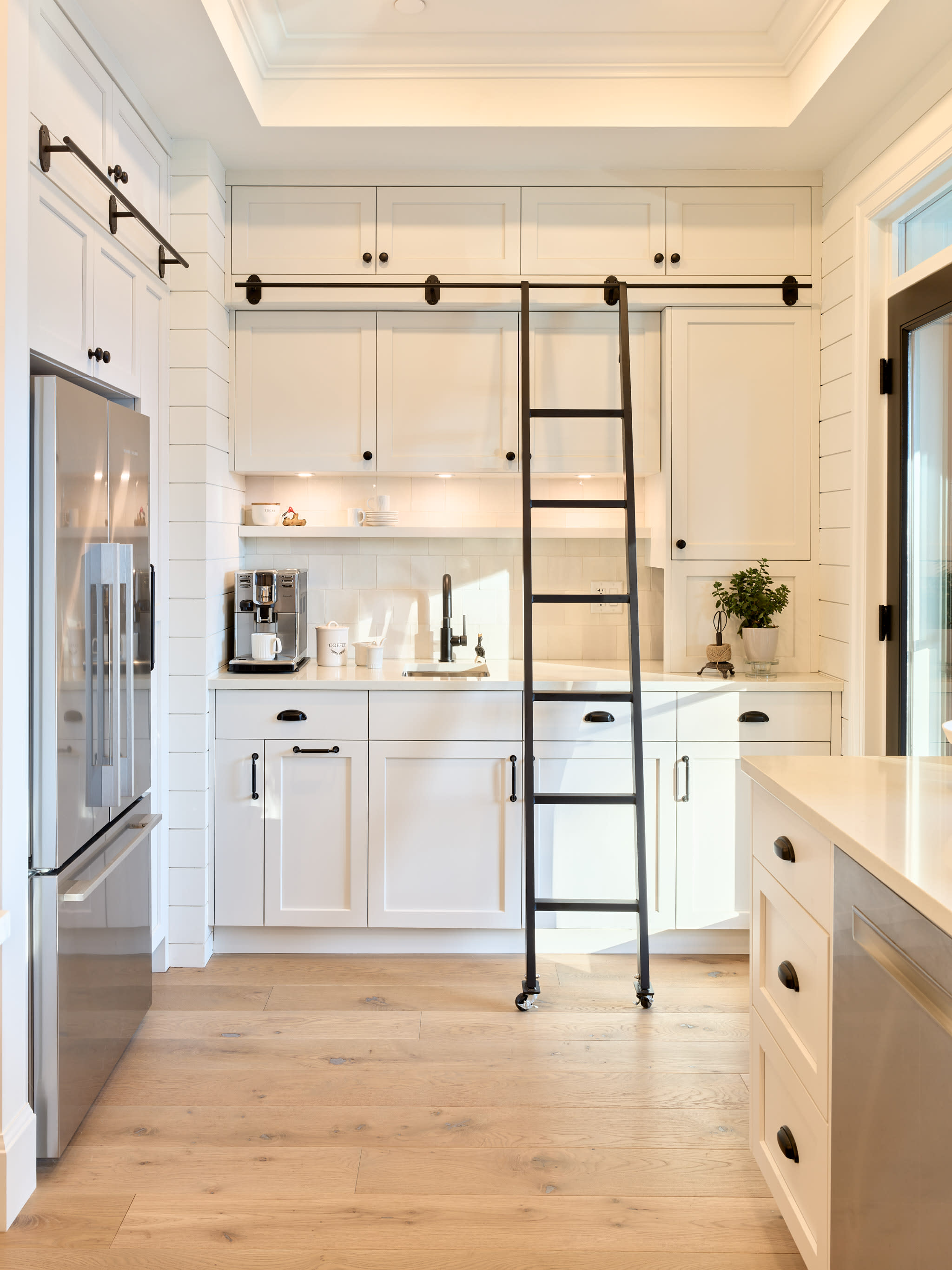 Novell_DouglasPark_Home_Pantry_Ladder_MKPhoto-3033