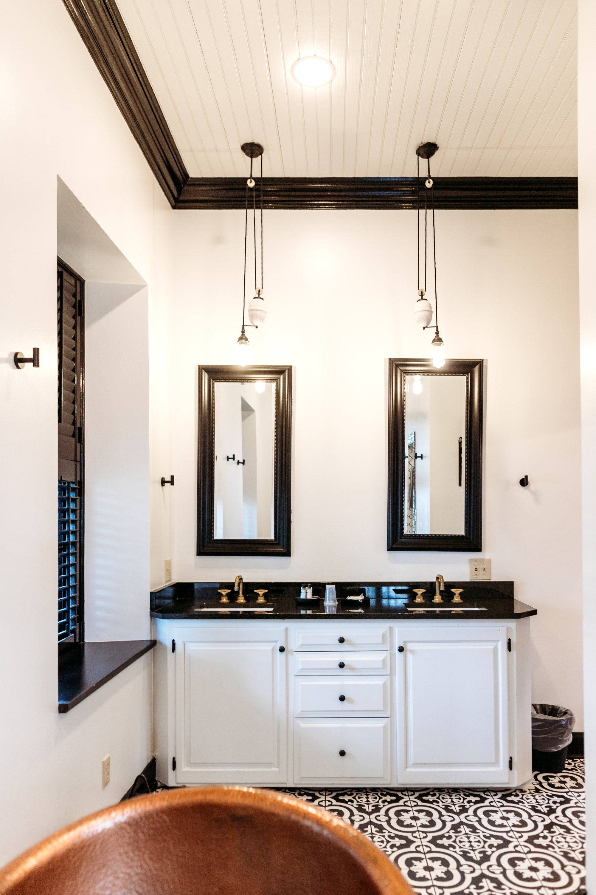 double vanity with custom lighting