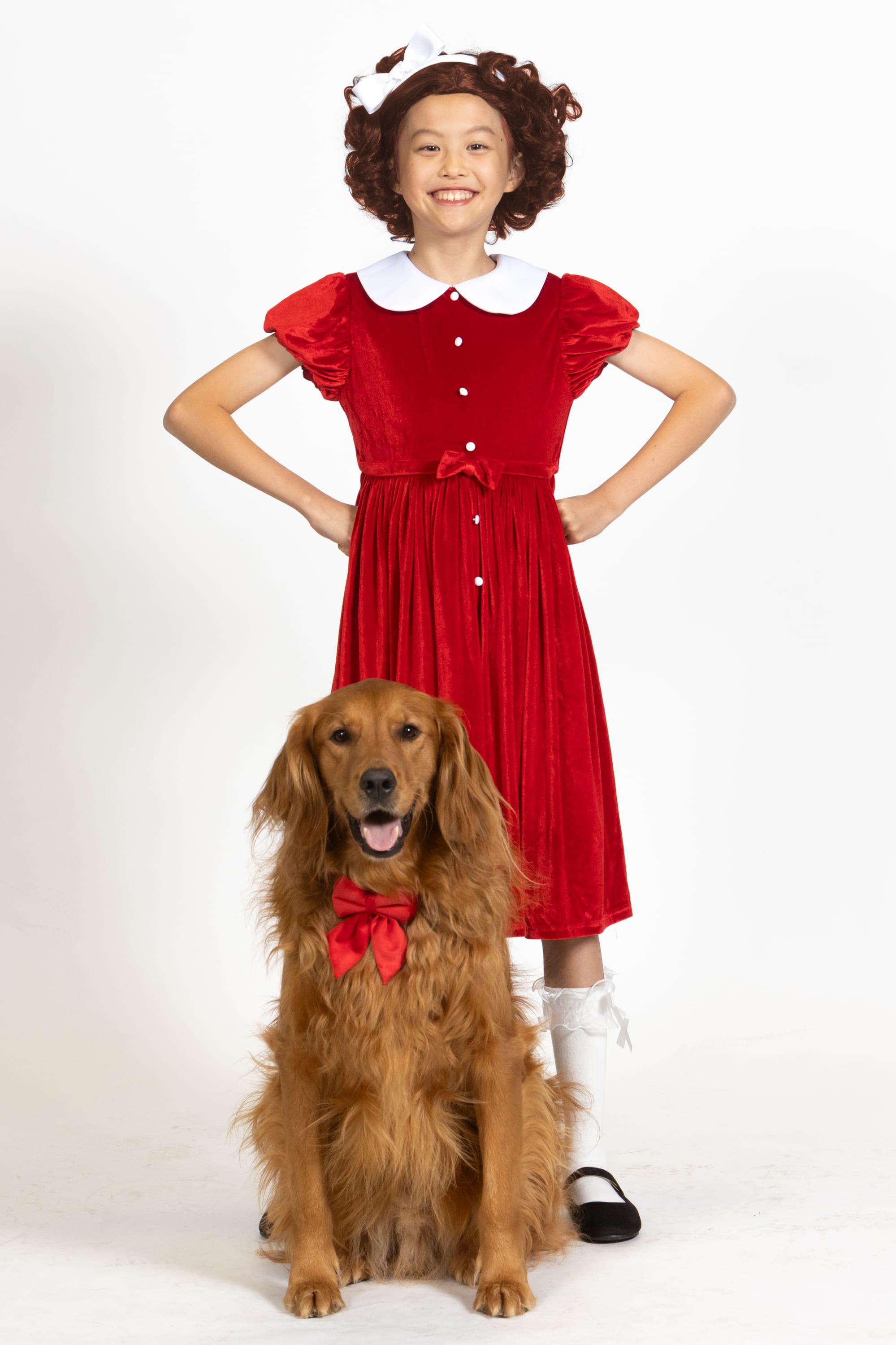 Annie and her golden retriver Sandy in ANNIE