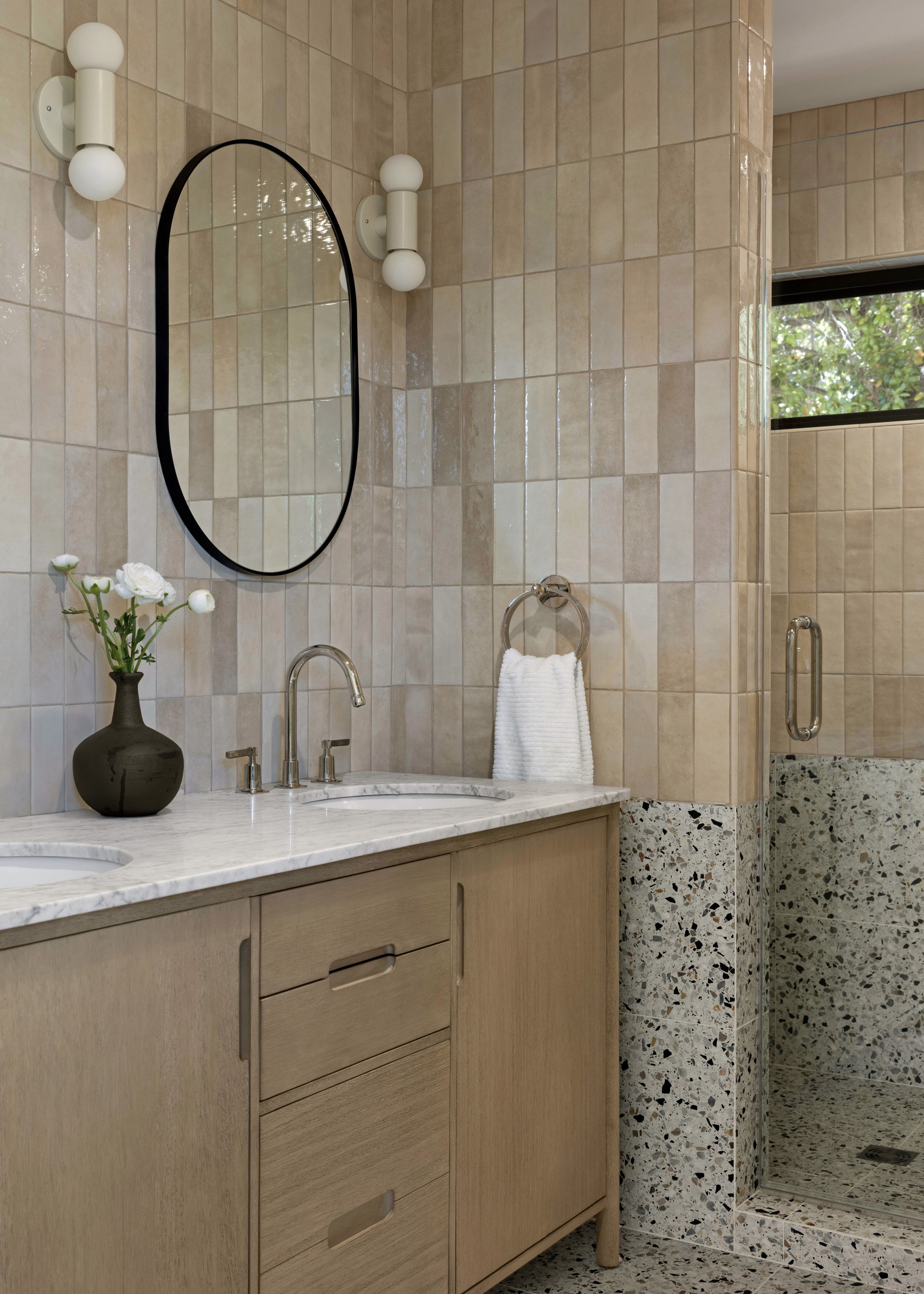 Playful yet sophisticated kids’ room with durable, family-friendly materials