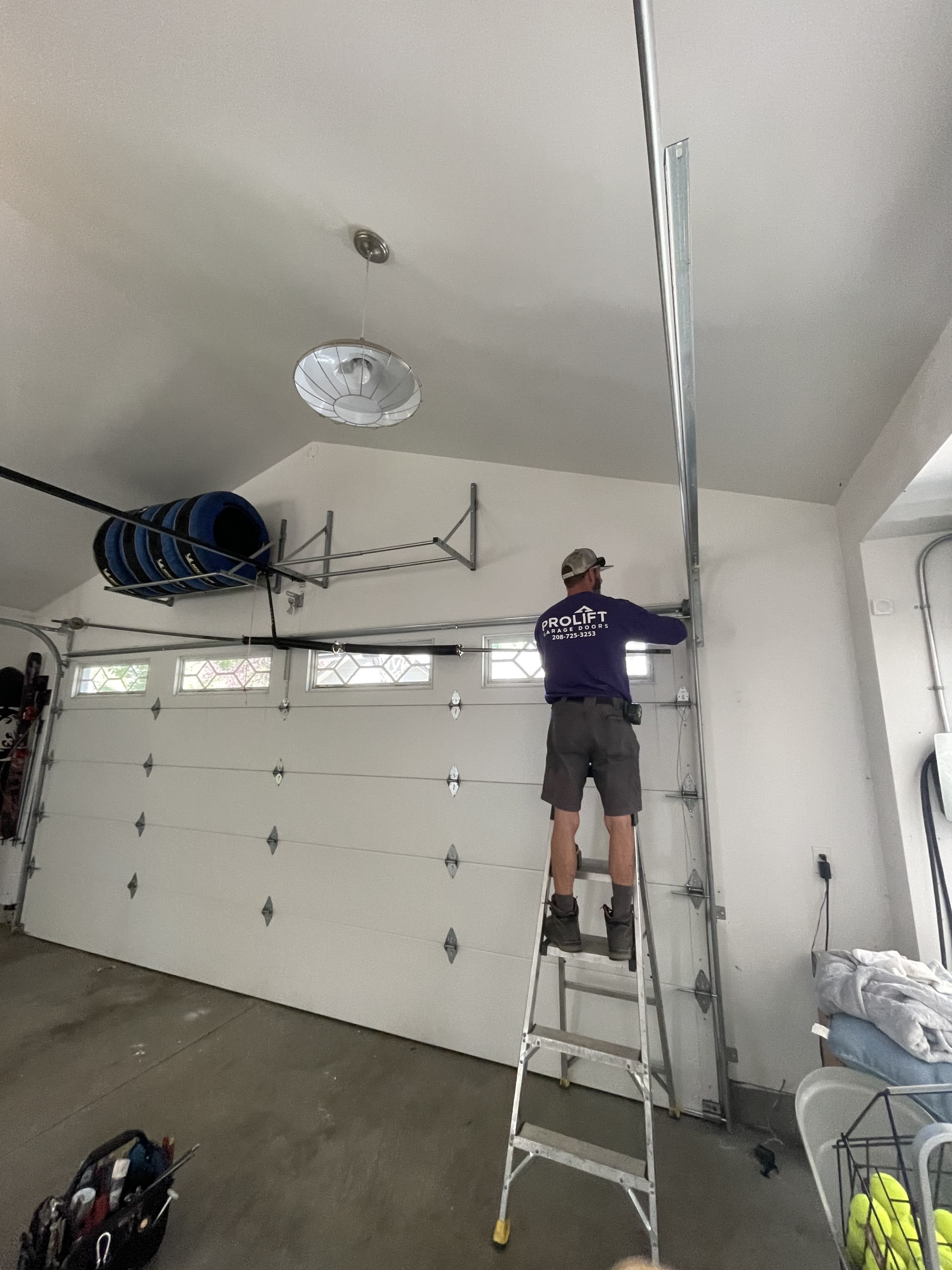 Garage door repair in Nampa