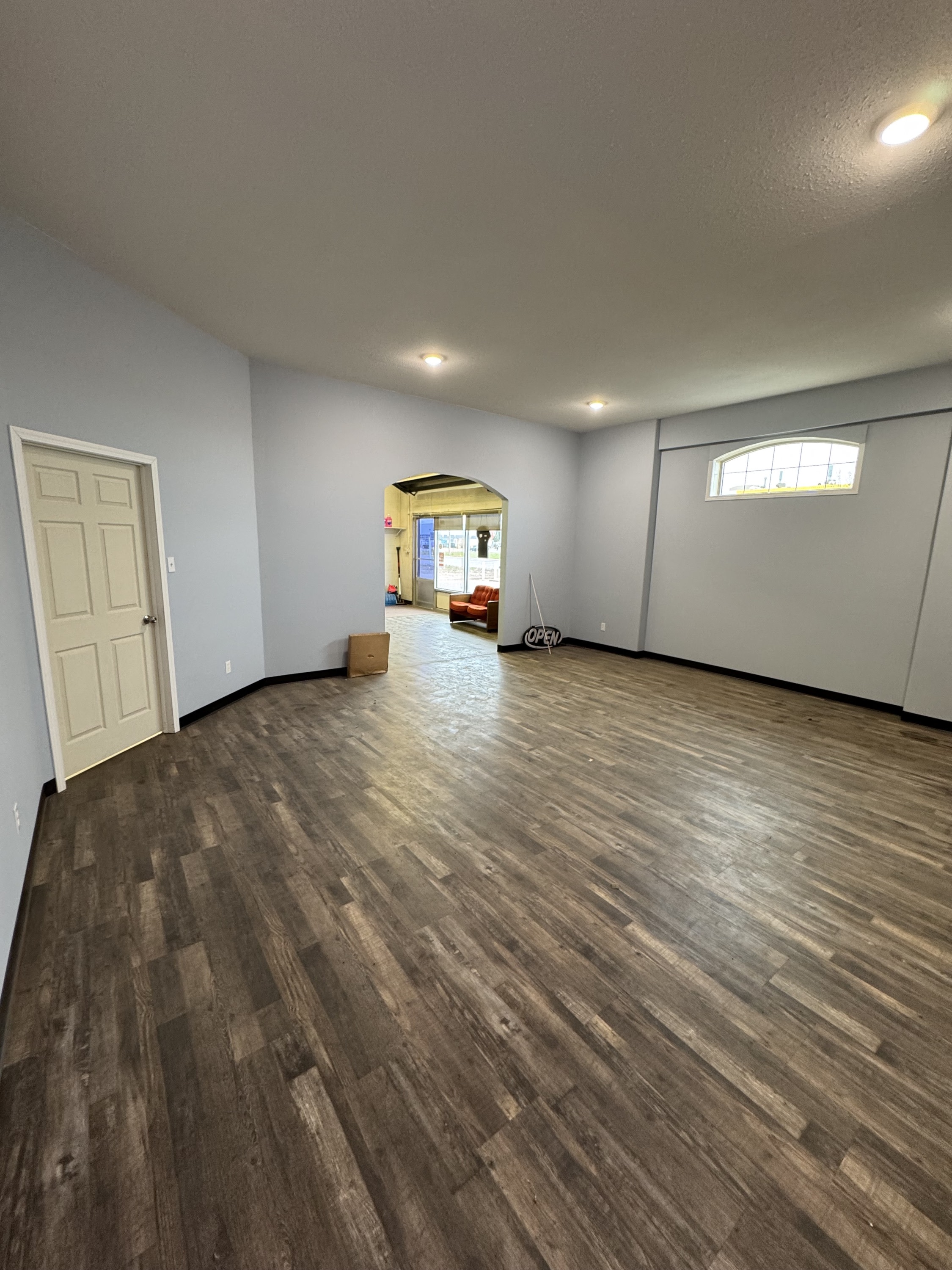 Business space for rent in Brooks Alberta