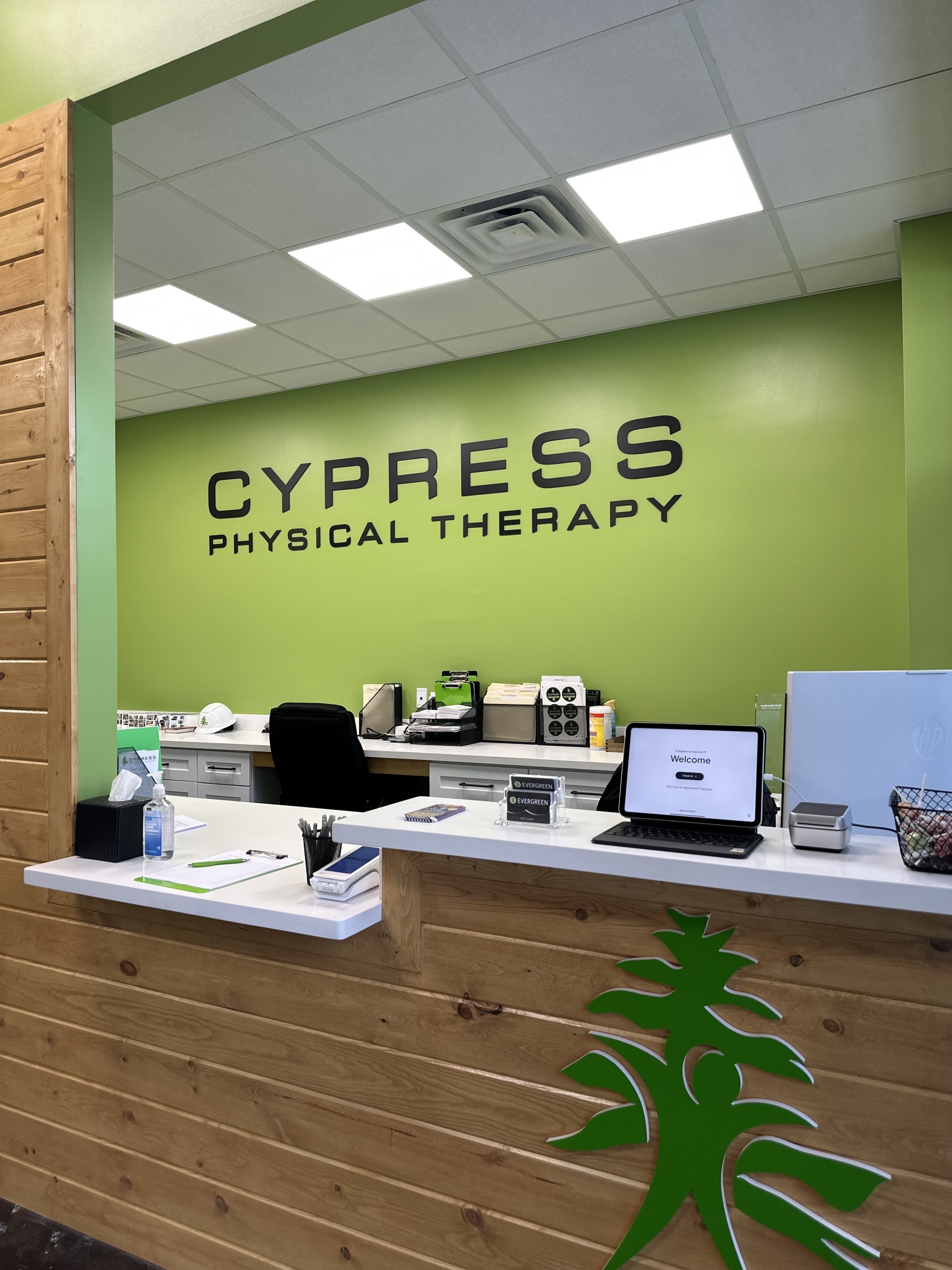 Cypress Physical Therapy Luling LA Front Desk