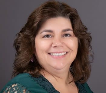 Karla Synder's Headshot