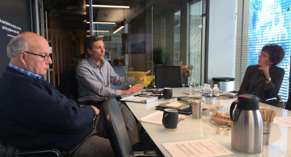 The Classic GM's Dilemma: Aggressive Sales vs. Collaborative Selling?