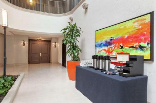 Embassy Suites Santa Ana Orange County Airport North