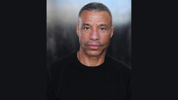 headshot Algiin Ford