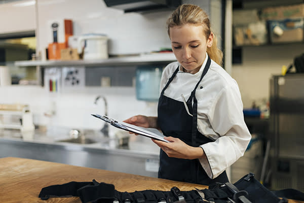 chef with clipboard