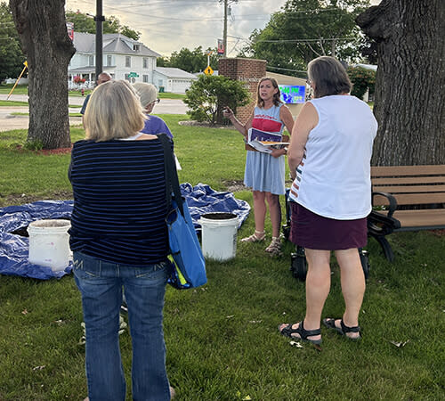 Jenny Trent conducting composting workshop