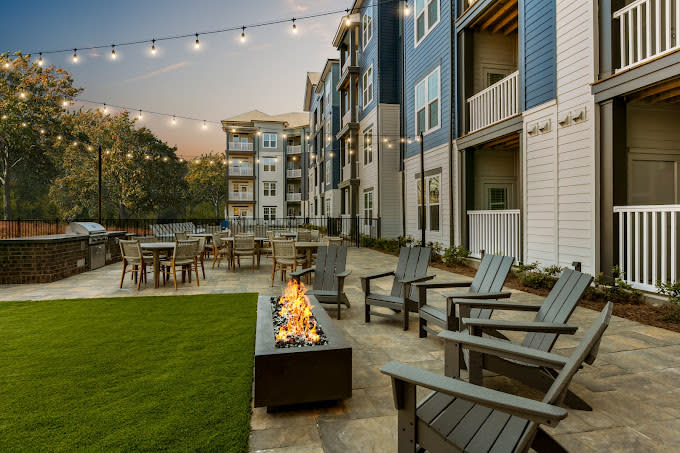 Mountain Creek Apartments offer you a Pool, Fire pit, Grilling area (seating) and activity area