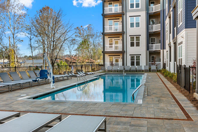 Mountain Creek Apartments Salt Water pool!