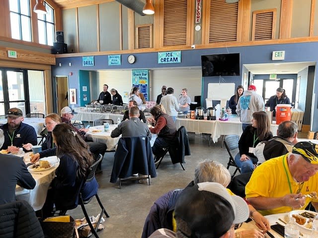 Fall Crawl Tour lunch break