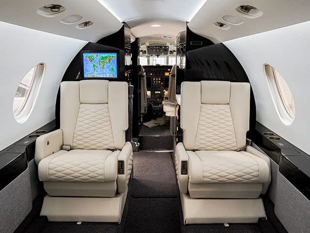 Falcon 50-4 S/N 094 Cabin View
