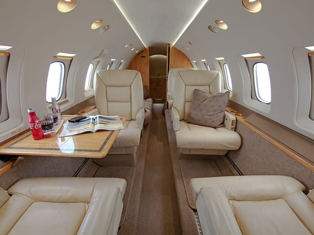 1994 Hawker 800SP S/N 258244 Cabin View #1