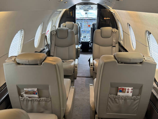 2000 Beechjet 400A S/N RK-297 - Cabin View