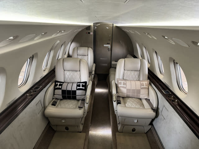 Hawker 750 S/N HB-0008 Cabin View