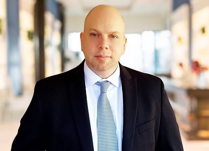 Matthew Bardram - Mortgage Broker - 3V Resident