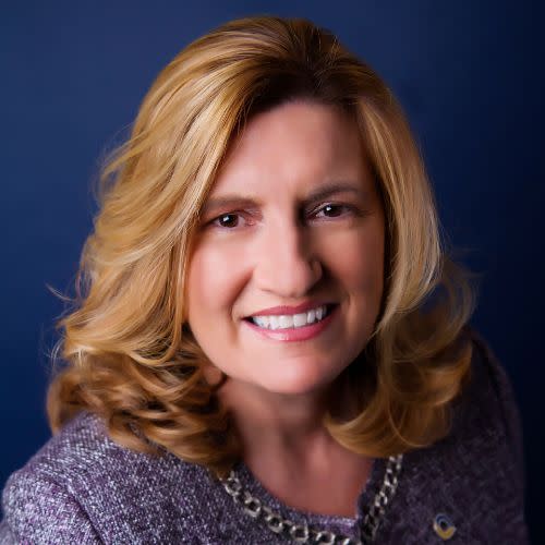 Ollis/Akers/Arney Employee Receives Statewide Insurance Customer Service Award, Fifth Time in Six Years: Pamela Hamilton