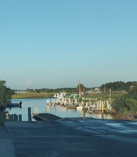 Rv park near public access boat ramp