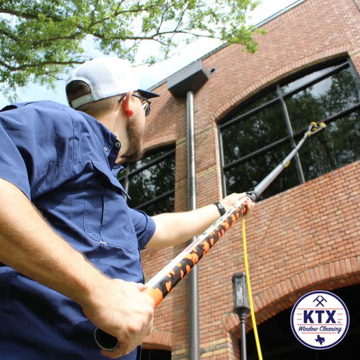 Commercial Window Cleaners in Houston