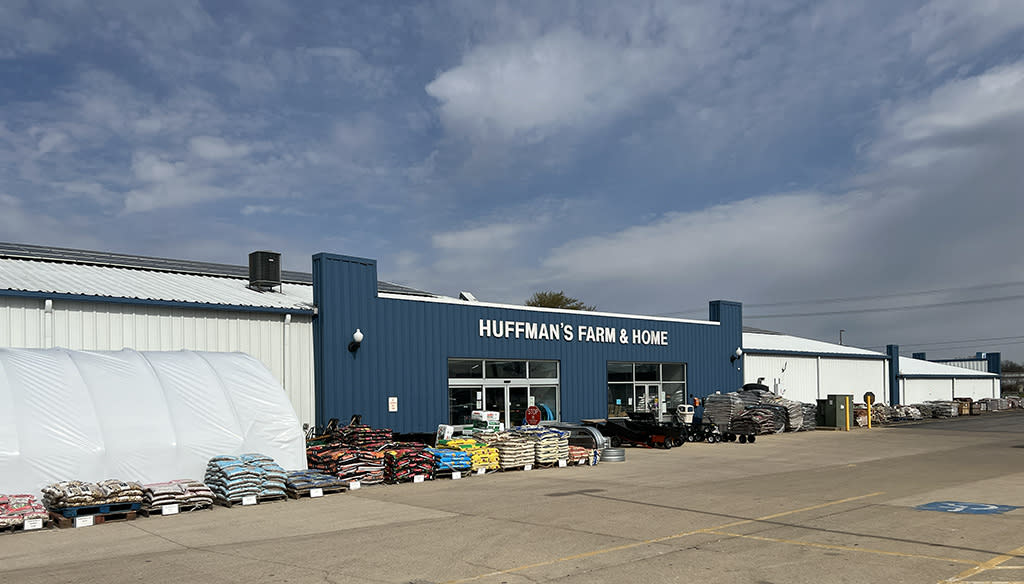 Huffmans Farm and Home Store Front in West Burlington Iowa