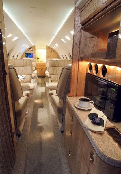 1999 Hawker 800XP Serial Number 258419 - Galley View