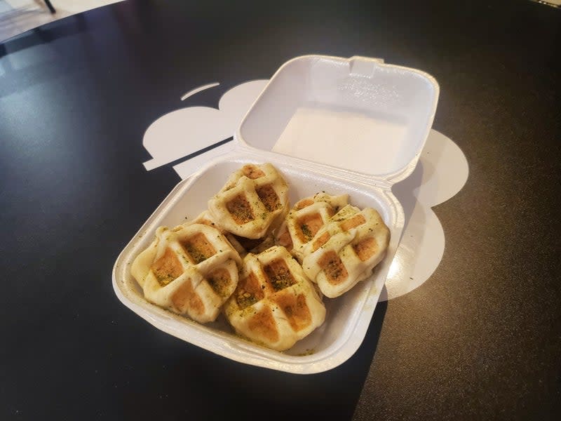 Garlic waffle bites