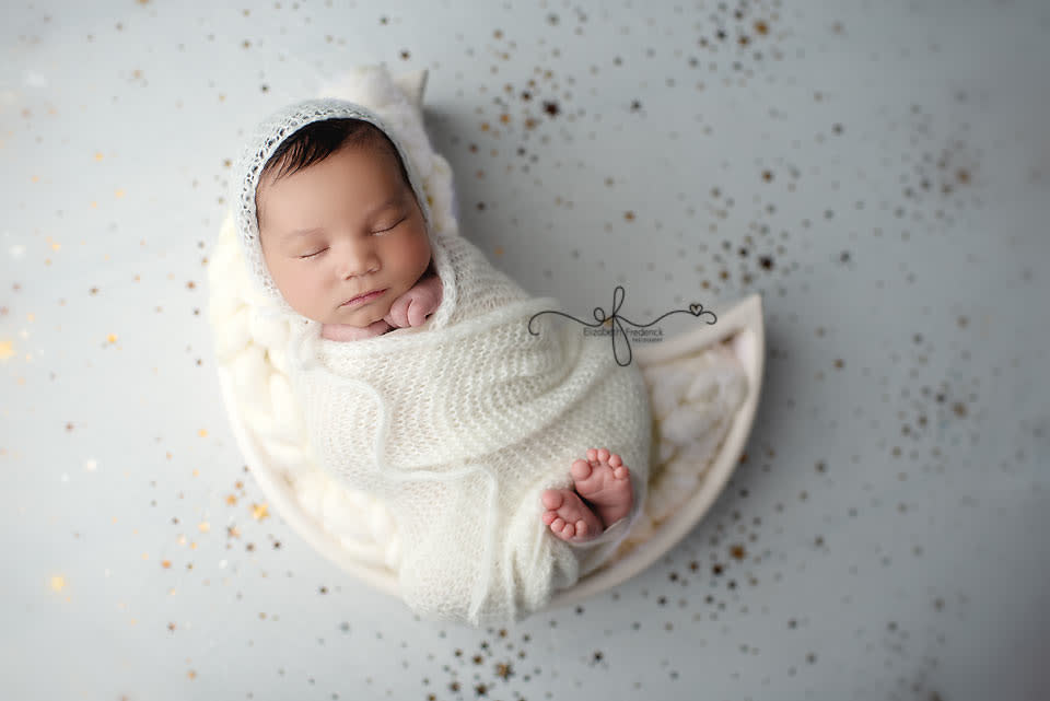 Moon Newborn Session | CT Newborn Photographer Elizabeth Frederick Photography