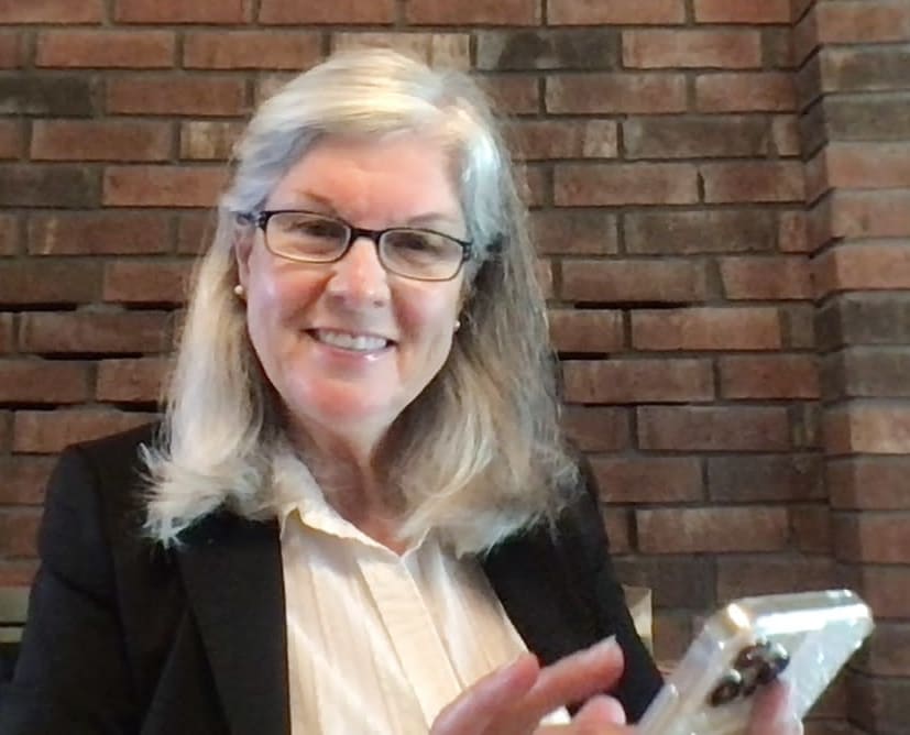 Linda Douglas - Broker/Owner of Lake Resort Realty